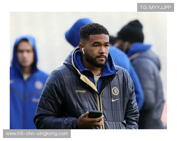 切尔西詹姆斯个人突破回传后点破门得手